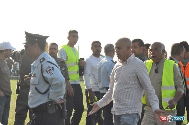 "חששו מאיתנו". טהא אחרי התיקו בכפר קאסם (צילום: חאדר אניס)