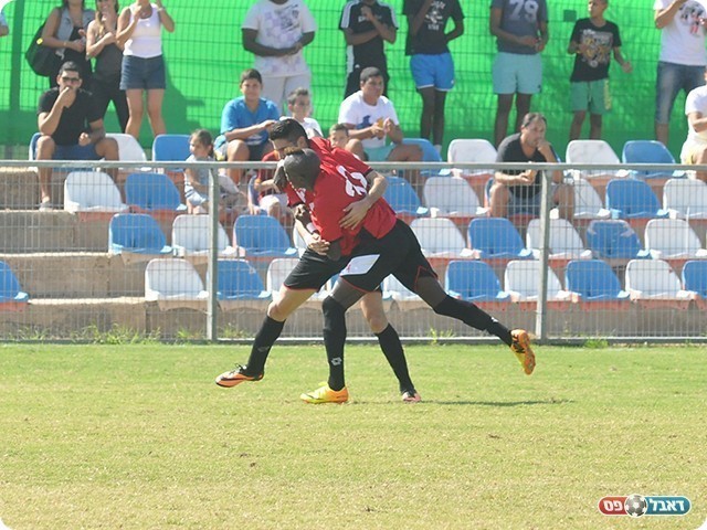 ולאחר ארבע דקות רואה את רוטשטיין כובש שער מוקדם (צילום: קובי פורטל)