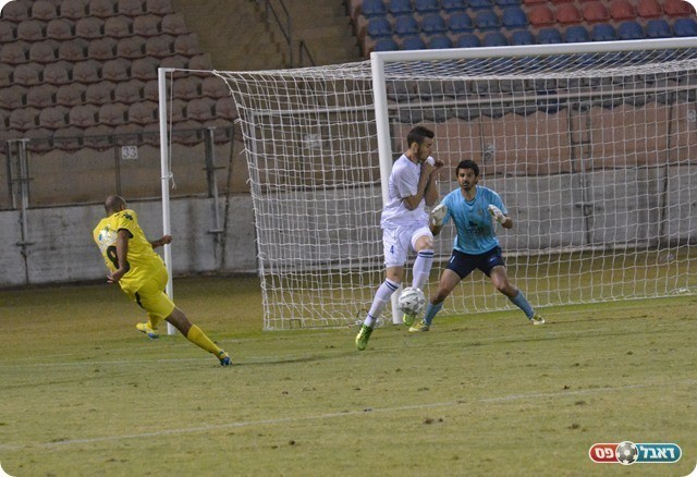 לא היה למקומיים מה למכור. עובד מחטיא (צילום: ולדי מויסייב)