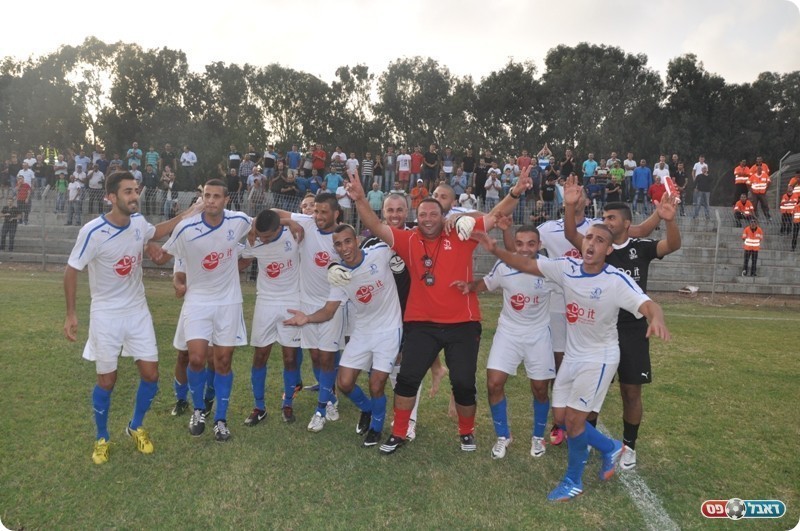 מפגש שני תוך שלושה ימים. בקה חוגגת זכייה (צילום: אחמד עוויסאת)