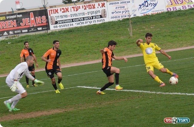 השלישי. אדלשטיין כובש (צילום: ולדי מויסייב)