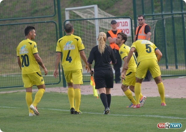 וחוגג (צילום: ולדי מויסייב)