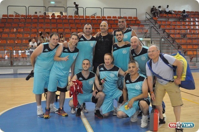 עוד תואר לאוסף (חאדר אניס)