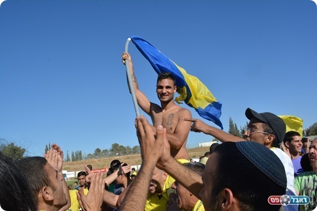 חגיגות (ולדי מויסייב)