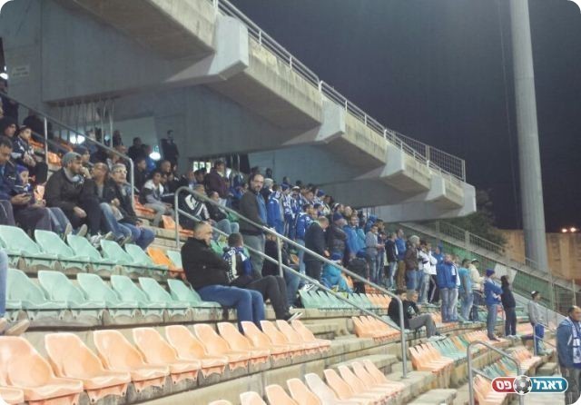 חיממו את הגרונות. אוהדי שעריים (אור בוקר)