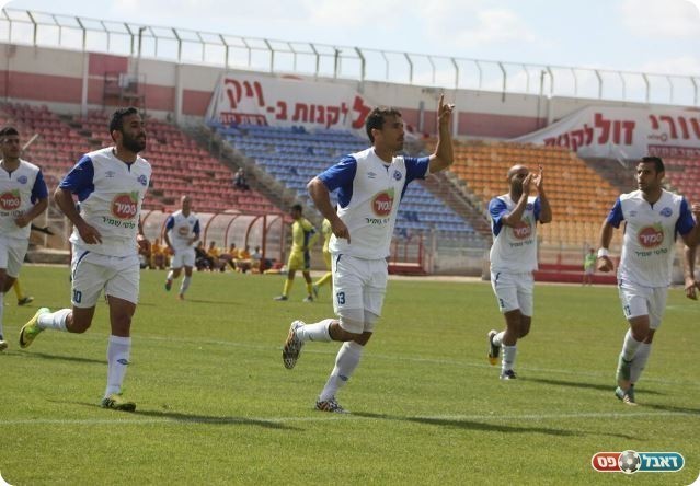 נשבר הקרה. אסור חוגג (שי מוגילבסקי, אתר eyoya)