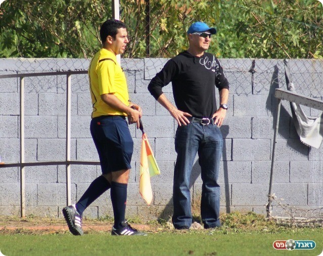 שמו דברים על השולחן. גילרוביץ' (תאמר סרסור)