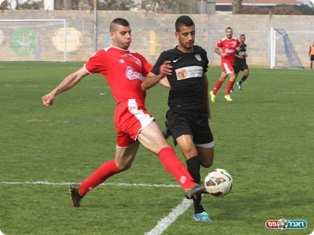 הניצחון של היום. עתאמה (באדום. צילום: שלומי גבאי) 