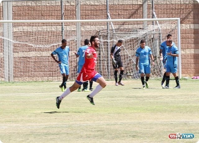 שוויון משום מקום. בזל חוגג (עבדאללה אזברגה)