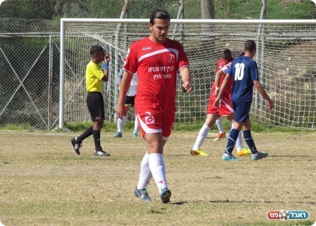 קרב יורד מכר הדשא (צילום: עבדאללה אזברגה)