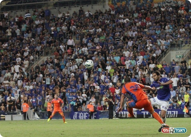 אווירה מדהימה. היציע במושבה