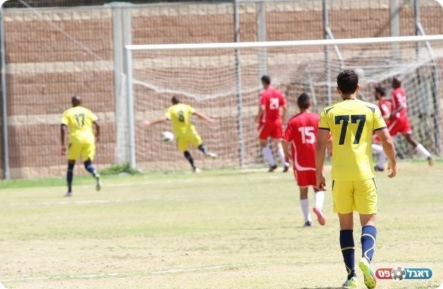 היתרון בא לידי ביטוי. השער של מיטב (עבדאללה אזברגה)