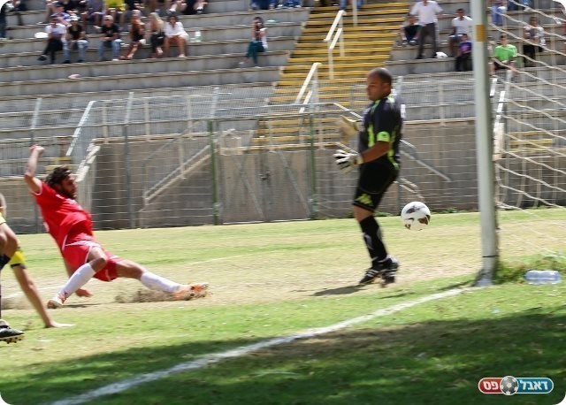 שער של הקרבה. עובדיה גולש (עבדאללה אזברגה)