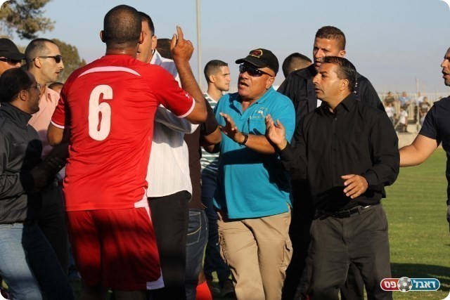 ושוב רבים (צילום: אחמד עזאיזה)