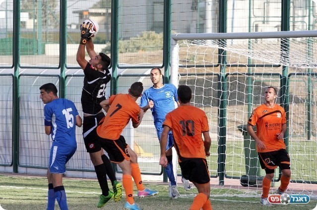 התקשו לפתח את ההגנות. גינזבורג בפעולה (רועי אסרף)