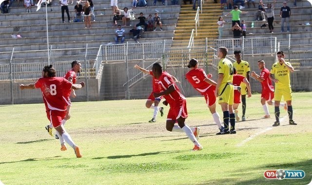והחגיגה בעקבותיו (עבדאללה אזברגה) 