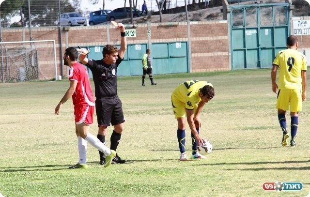 לא הבליג. האדום לבן זיקרי (עבדאללה אזברגה)