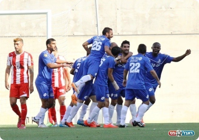 חוגגים (קובי רוזן)