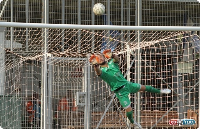 הצלות אדירות. למל (קובי רוזן)