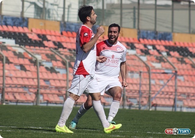 וחוגג (תאמר סרסור)