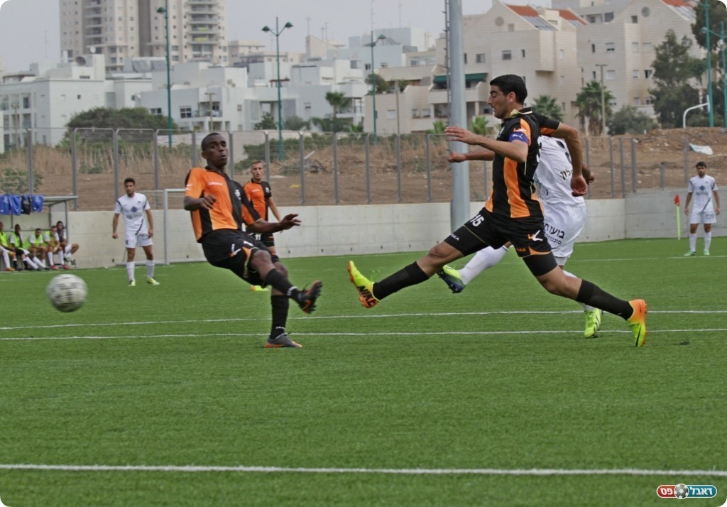 שעריים רצתה עוד. ורד בועט (צילום: קובי רוזן)