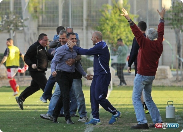 וכולם באקסטזה (קובי רוזן)