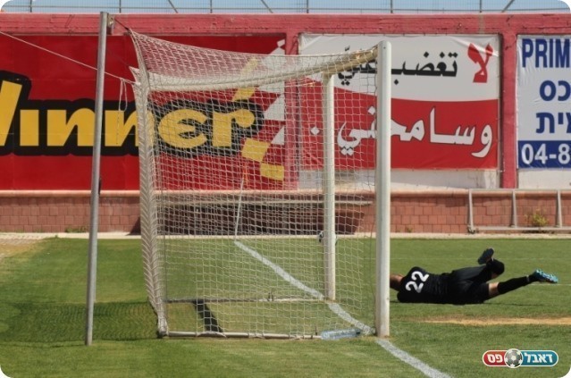 גזאוי הודף פעם ראשונה (צילום: עודד חסין)