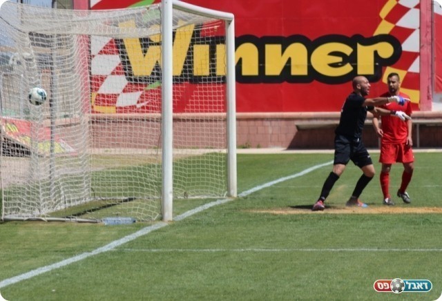 שער משום מקום. הראשון של עקיבא (צילום: עודד חסין)