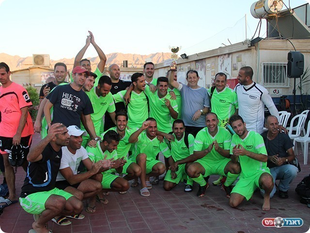 זוכת הכדורגל בנק דיסקונט (צילום: שלומי גבאי)