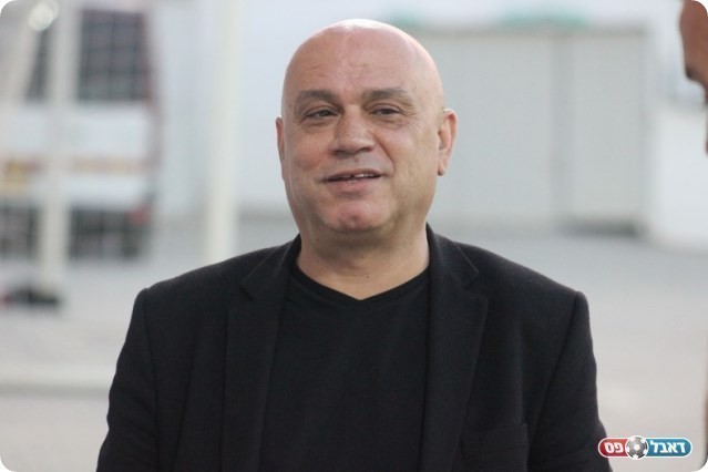 כיבד בנוכחותו. ח"כ פריג' (תאמר סרסור)