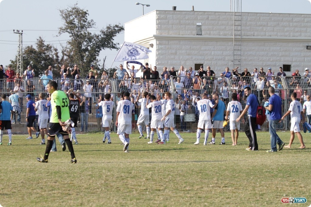 שבוע הבא קריית גת. שחקני יפו חוגגים (צילום: קובי רוזן)