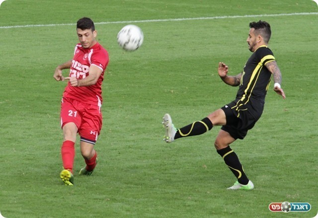 משחק תכליתי. בוזגלו מול קדושים (צילום: קובי רוזן)