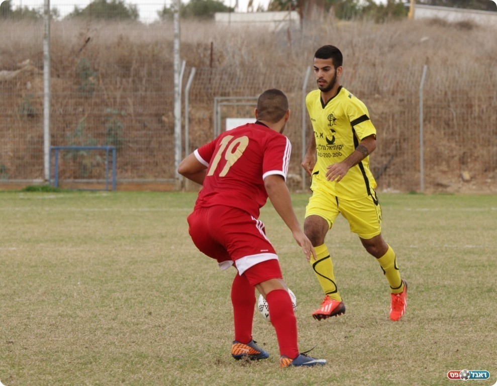 "אם אתה שני, אתה כלום". צרפתי (צילום: קובי רוזן) 