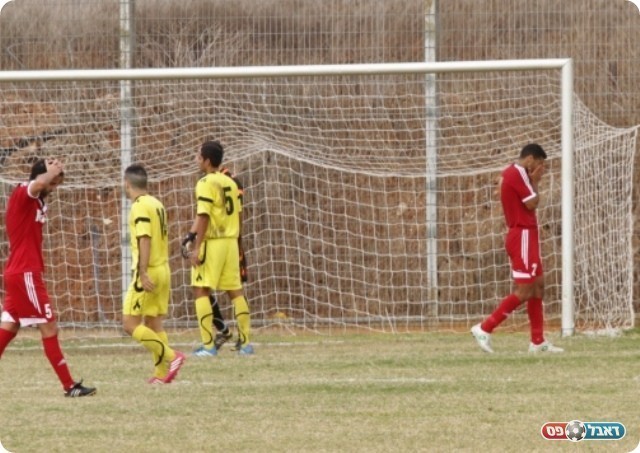 החמצה גדולה למורשה. מזרחי ואלפסי לא מאמינים (צילום: קובי רוזן)