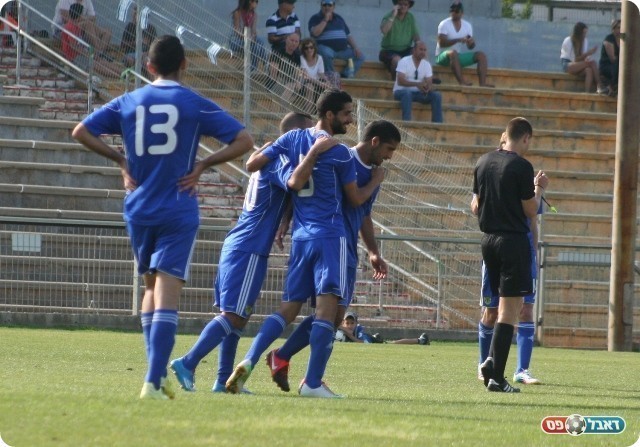 לכפר שלם נגמר הכוח. חוגגים עם עקיבא