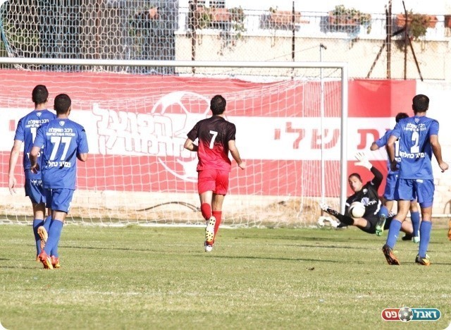 מנע שער בטוח. העצירה של זיגדון (צילום: קובי רוזן)