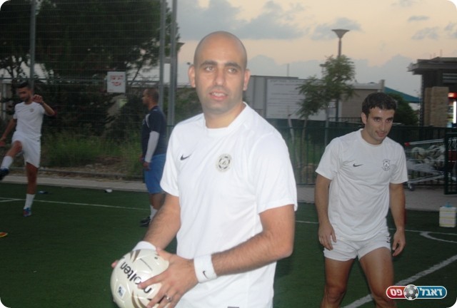 לצד מוכרות. מלול (צילום: פזי שינדלר)