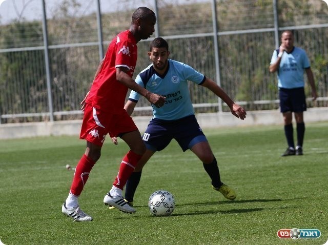 "נשארנו שלושה ותיקים". אלקרט (עבדאללה אזברגה)