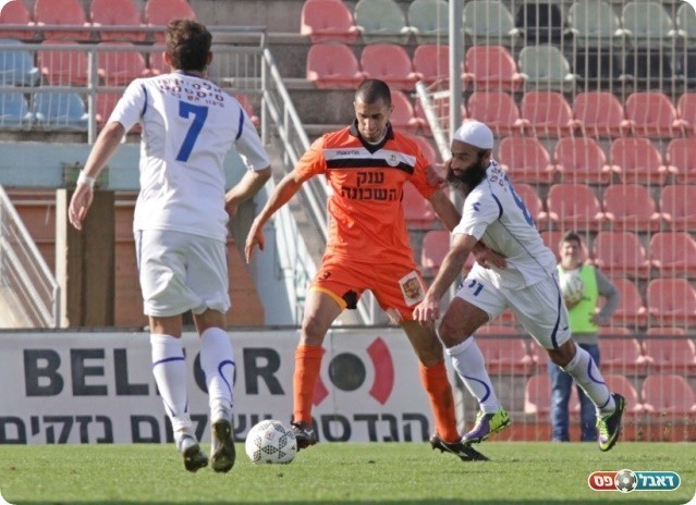 חזר להרכב. כהן צדק מול עיני (צילום: קובי רוזן)