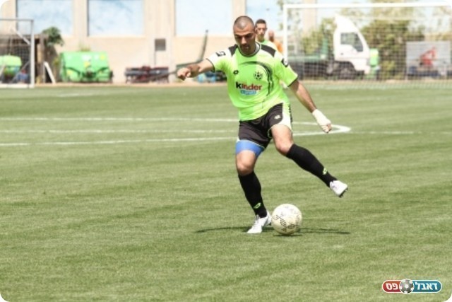 חזר להגנה. זבולון (קובי רוזן)