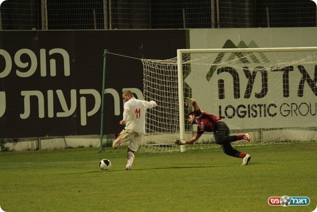 כנעט השני. מרעב בדרך אל השער (צילום: קובי רוזן)