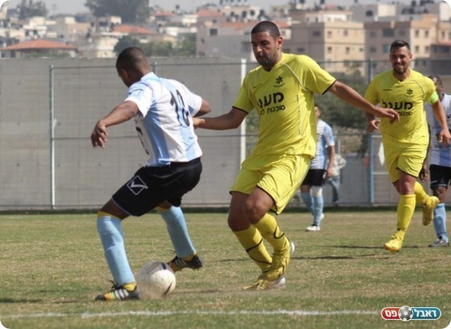 השרון עדיין בתמונה. לוזון (בצהוב. תאמר סרסור)