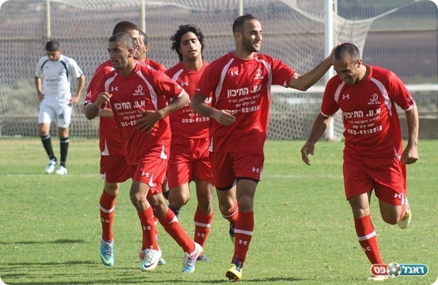 הקבוצה רצה קדימה. שחקני איכסל (צילום: חג'ג' רחאל)