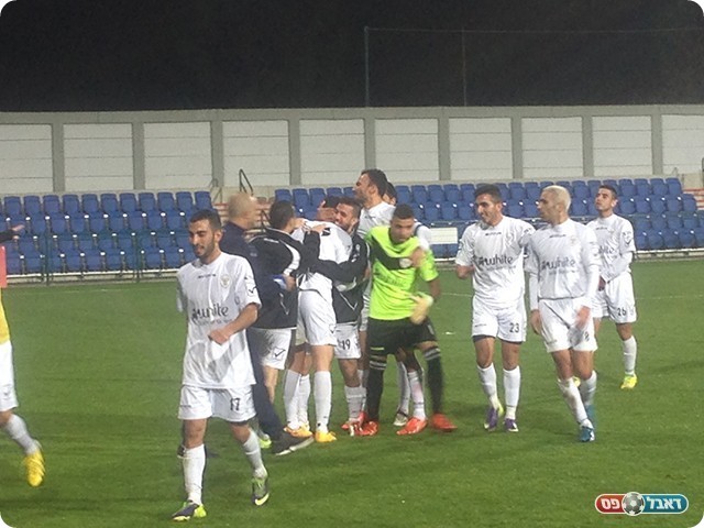 שחקני יבנה (אלי שמואלי)