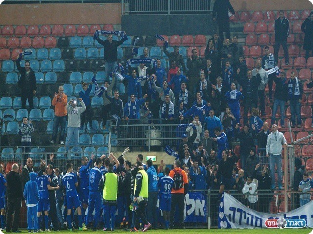 ניצחון סופר חשוב. חוגגים בסיום (קובי רוזן)