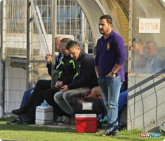 לא רואה אף אחד ממטר. בוזגלו (קובי רוזן)