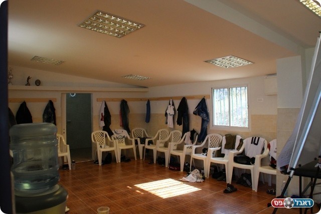 עבדו עליו כל הקיץ. חדר ההלבשה החדש (צילום: עודד חסין)