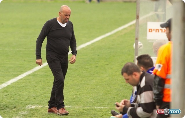 נראה מתוסכל. מחפוד (קובי רוזן)