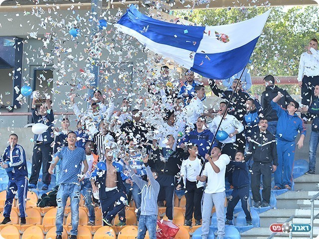 הקהל של מגדל העמק (צילום: ארנון לוי)