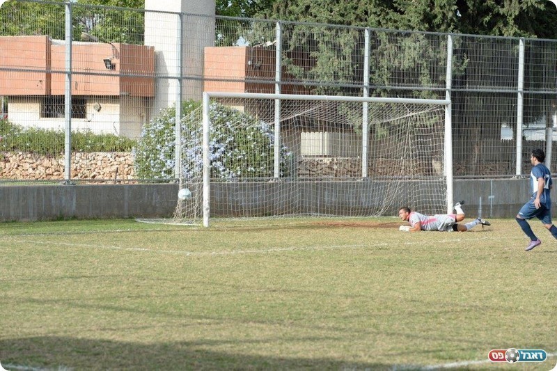 הראשון ברשת (ליאור חגי)